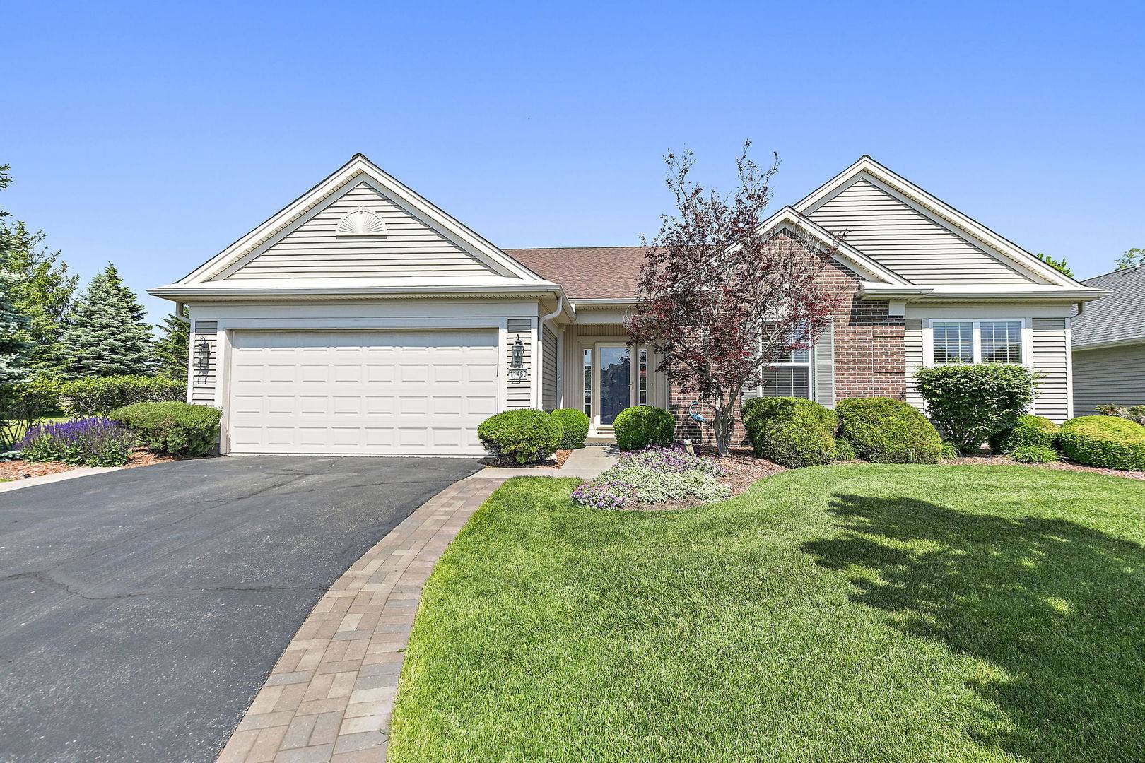 11460 Windsor DR, Huntley, IL 60142