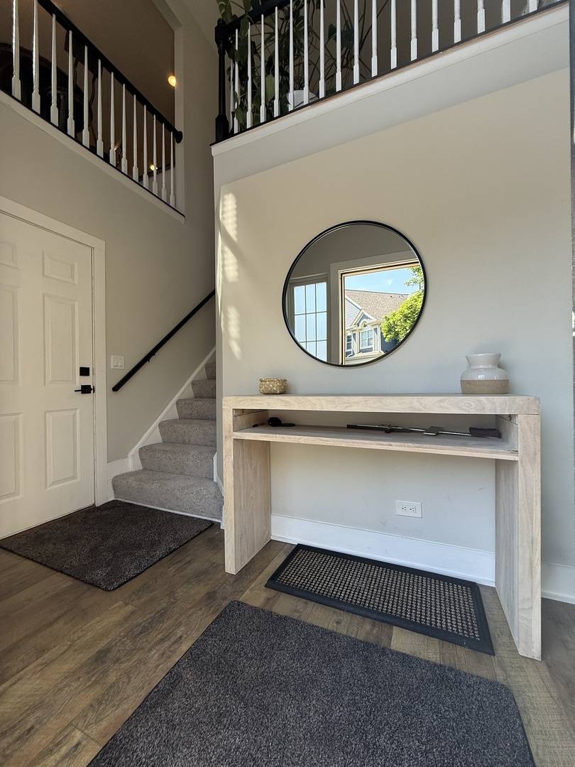 603 Stone Brook CT, Elk Grove Village, IL 60007