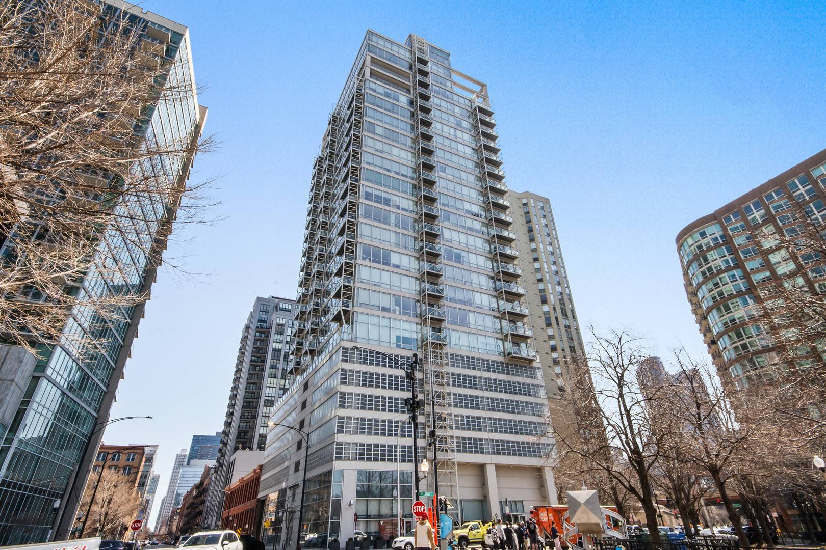 653 N Kingsbury ST #1007, Chicago, IL 60610