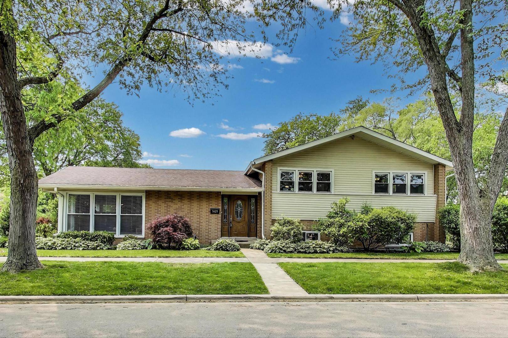 3425 Lake ST, Evanston, IL 60203