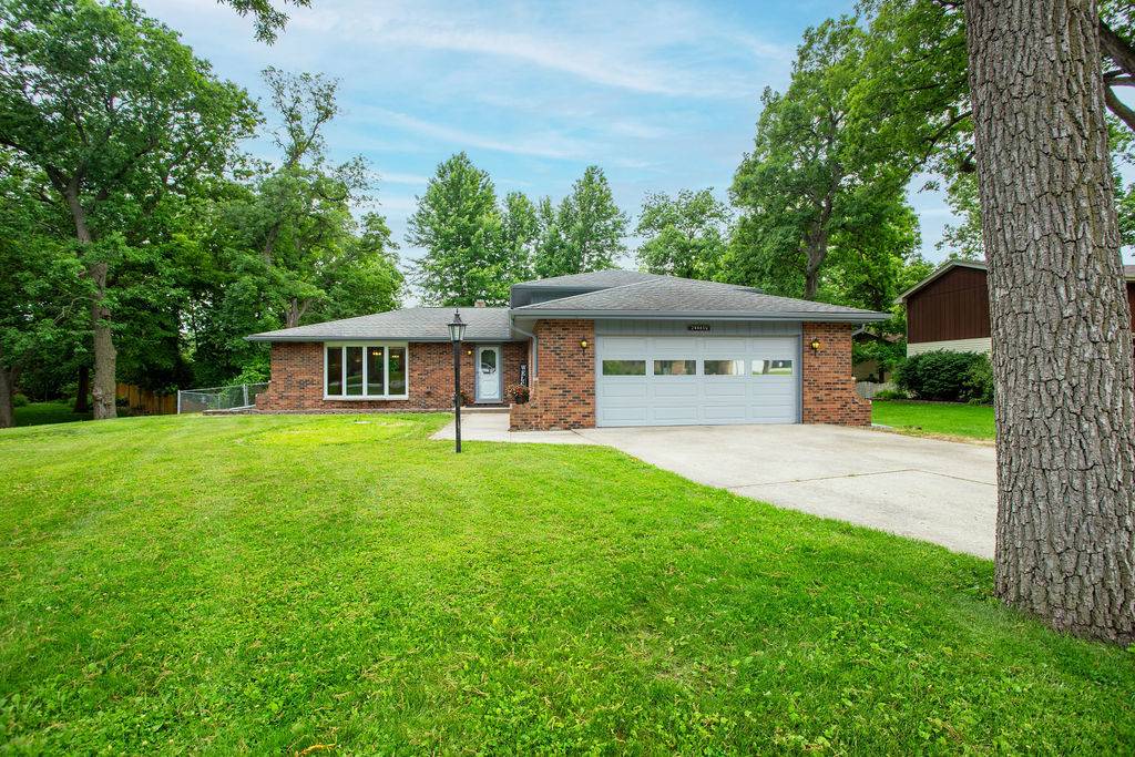 24445 W Lancelot LN, Joliet, IL 60404