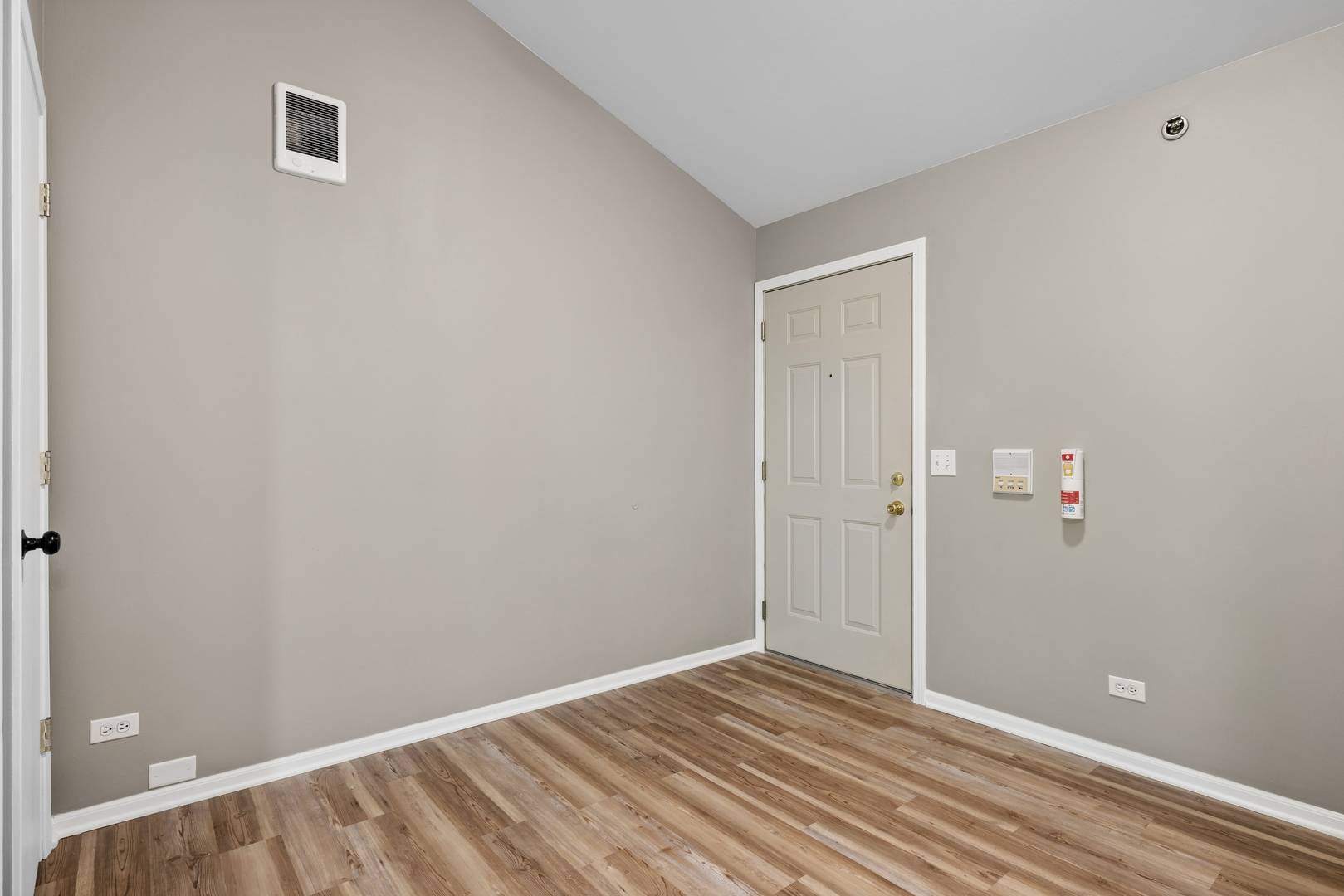 330 Cunat BLVD #3D, Richmond, IL 60071