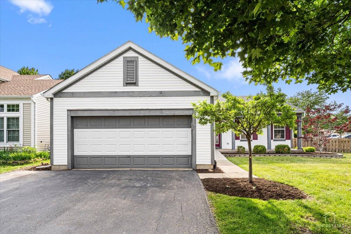 608 N White LN, Hainesville, IL 60030