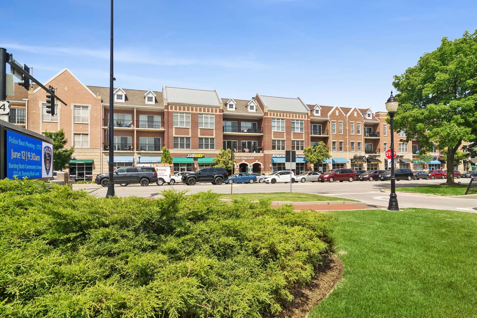 40 E Northwest HWY #208, Mount Prospect, IL 60056