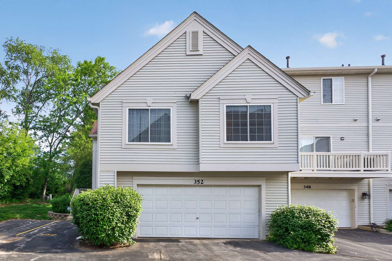 352 New Haven DR #352, Cary, IL 60013