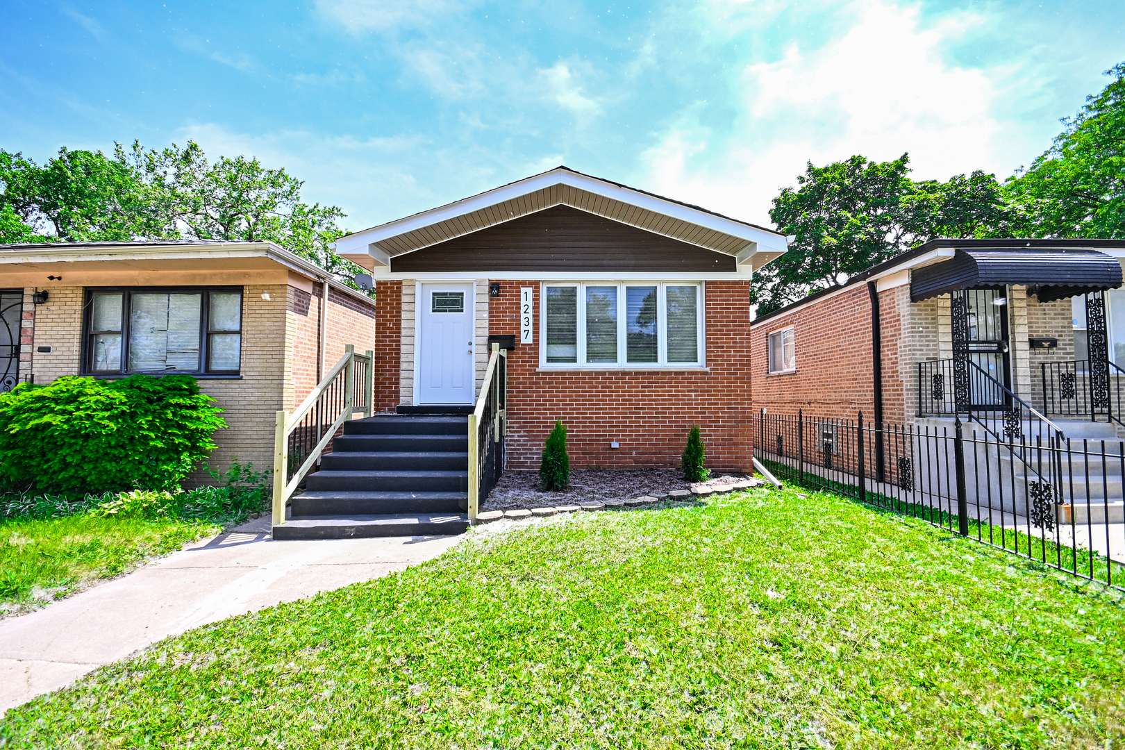 1237 E 95th ST, Chicago, IL 60628