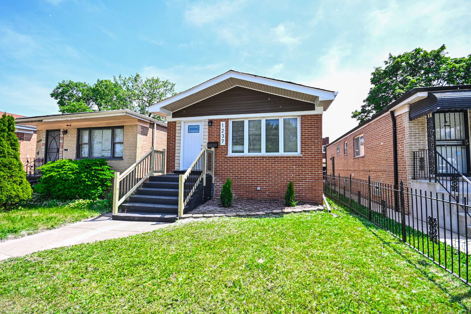 1237 E 95th ST, Chicago, IL 60628