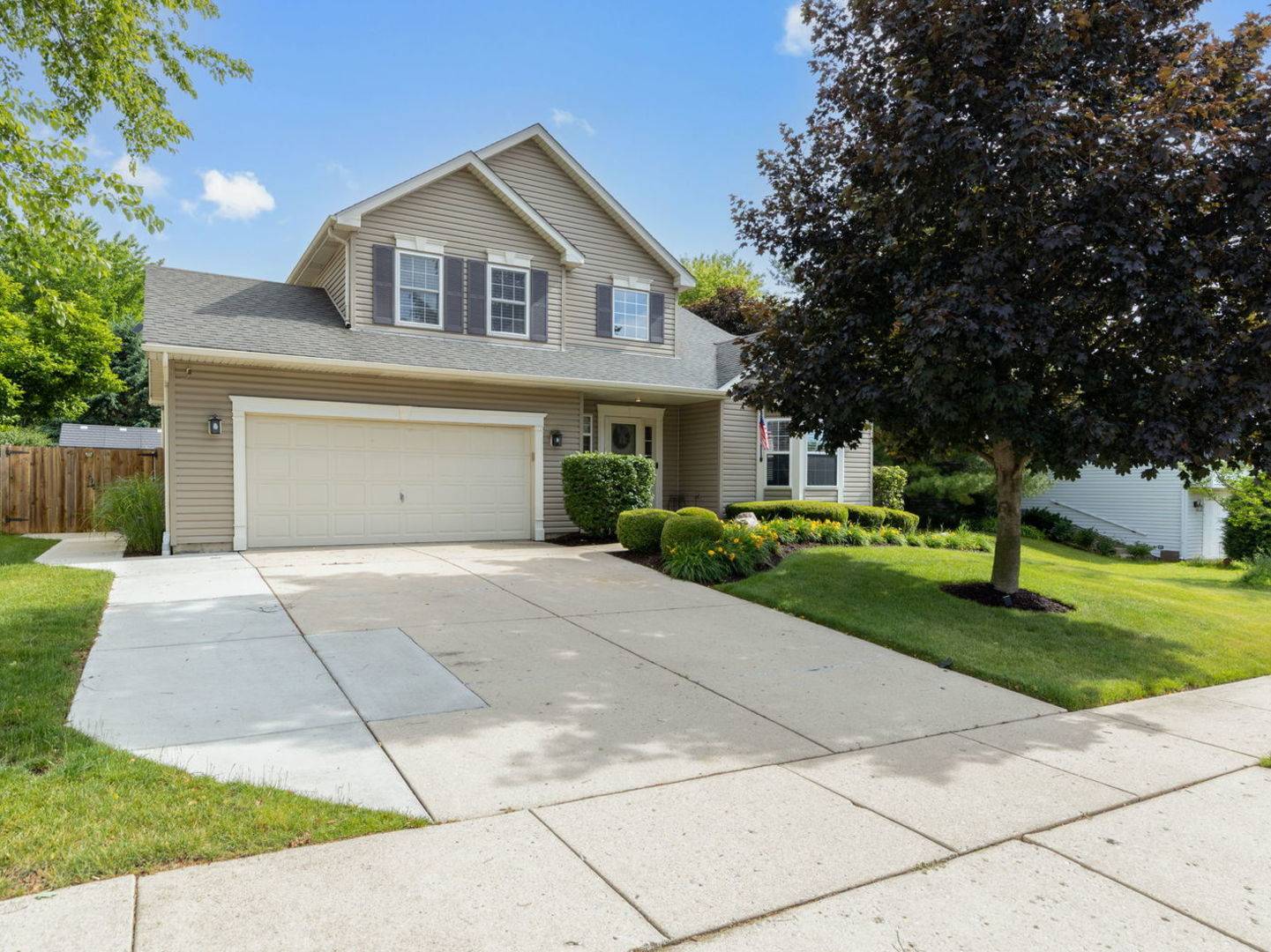 4716 Oregon TRL, Mchenry, IL 60050