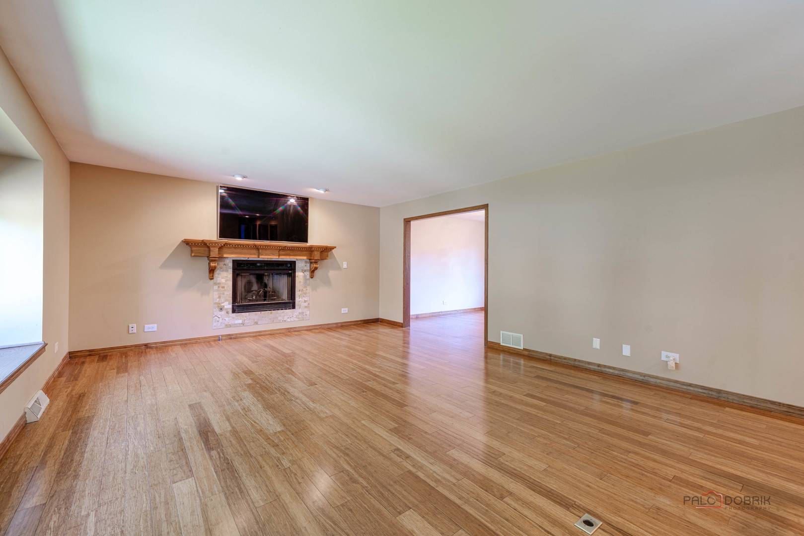 1104 Monroe ST, Wauconda, IL 60084