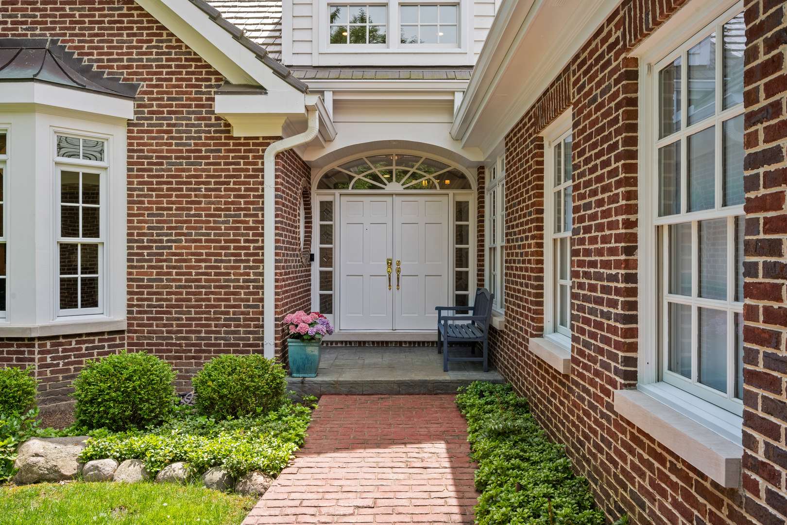 861 Gloucester XING, Lake Forest, IL 60045