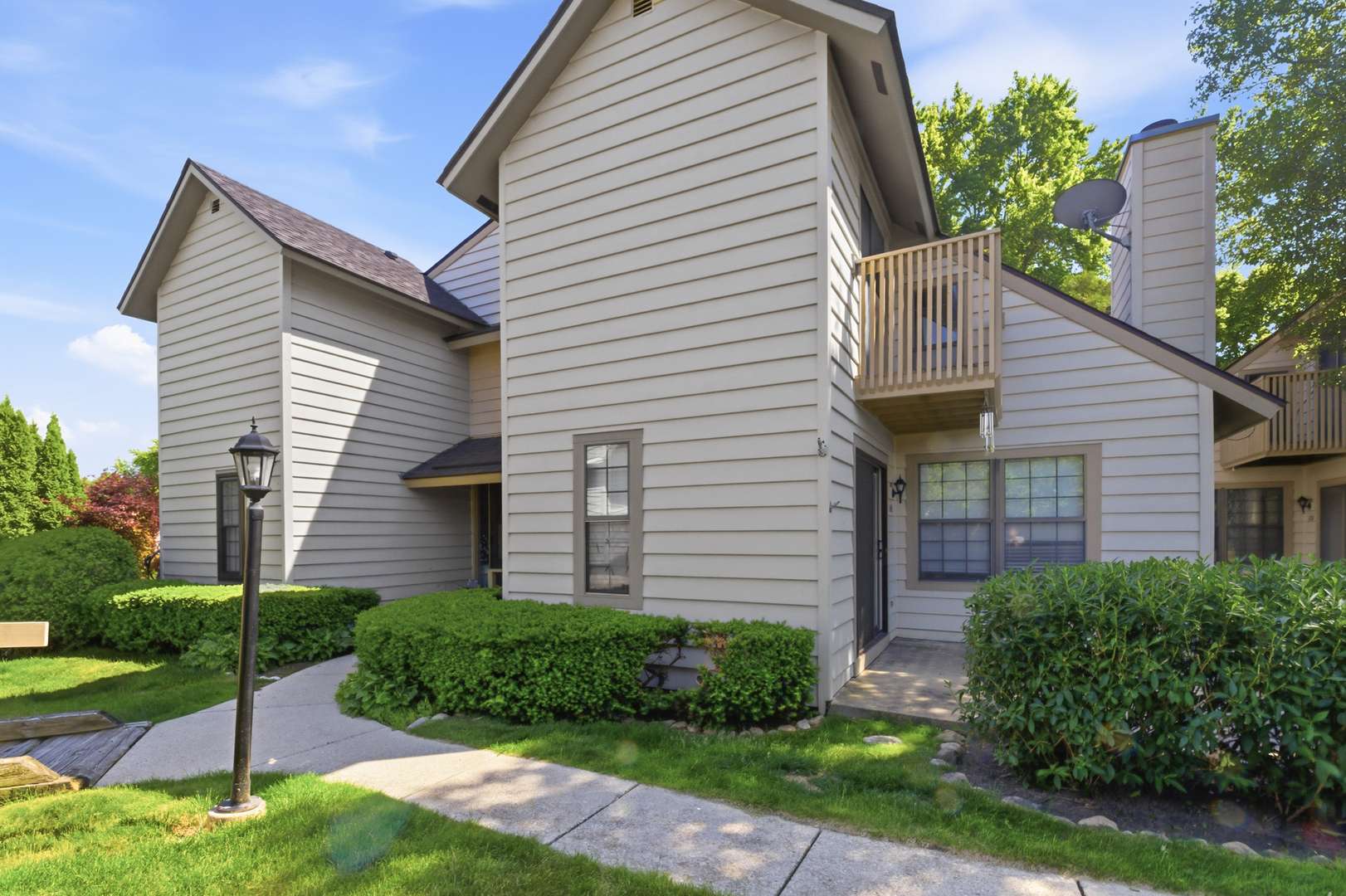 648 Mitchell CT, Gurnee, IL 60031