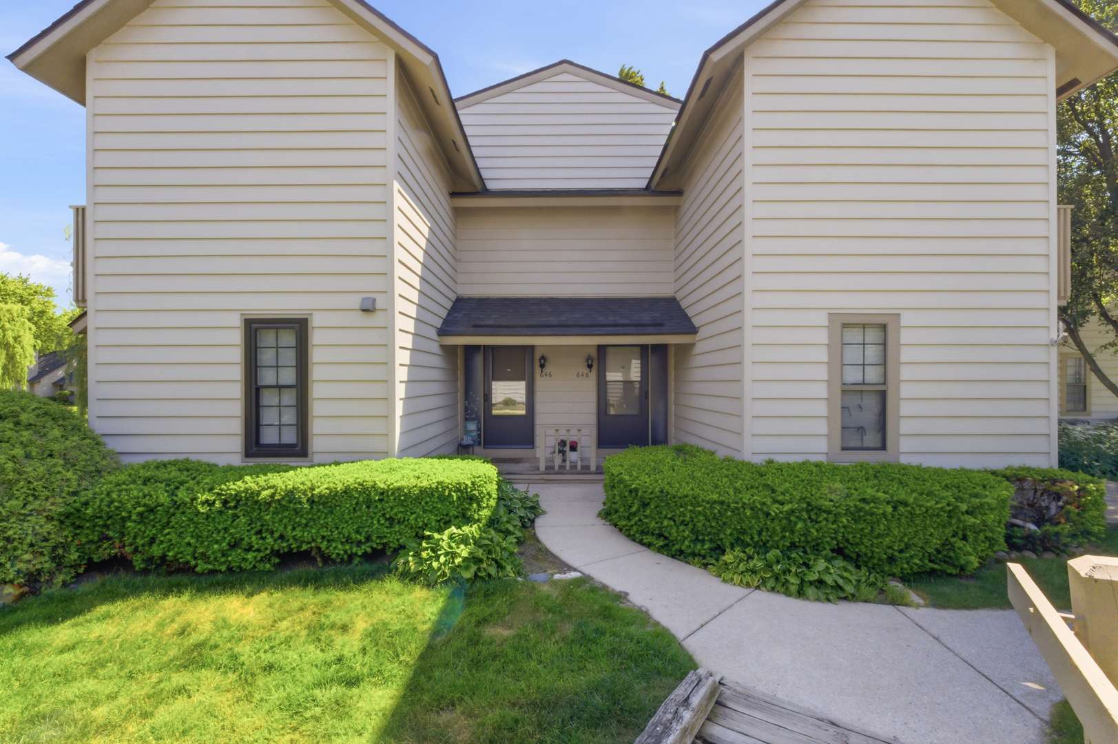 648 Mitchell CT, Gurnee, IL 60031