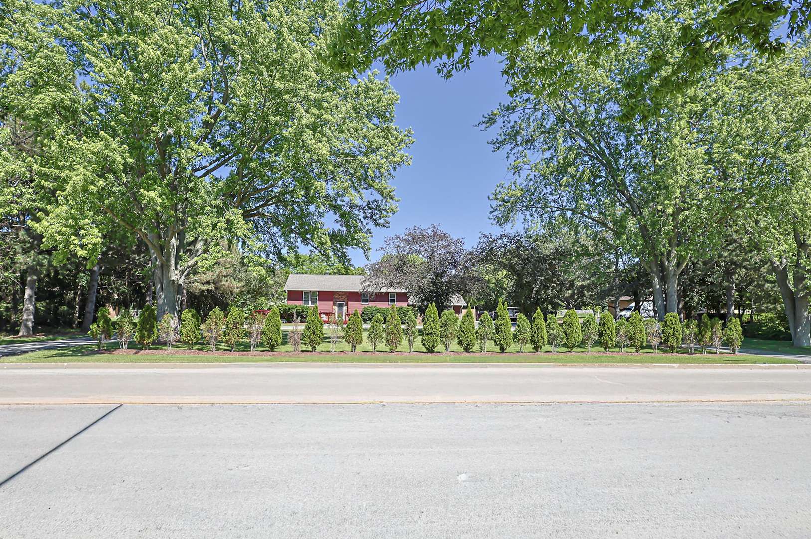 9012 Swanson RD, Lake In The Hills, IL 60156