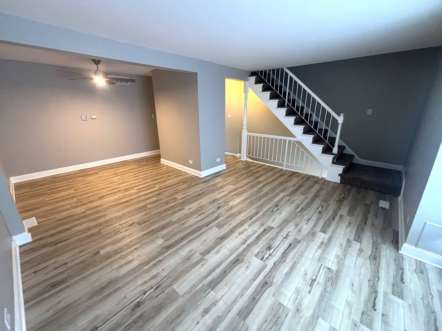 1863 Williamsburg DR #1863, Hoffman Estates, IL 60169