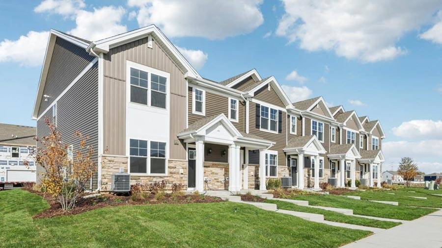 2322 Noble LN, Yorkville, IL 60560