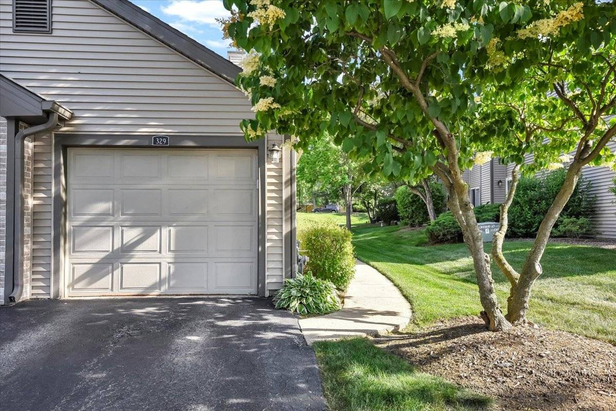 329 Grissom CT #329, Hoffman Estates, IL 60169