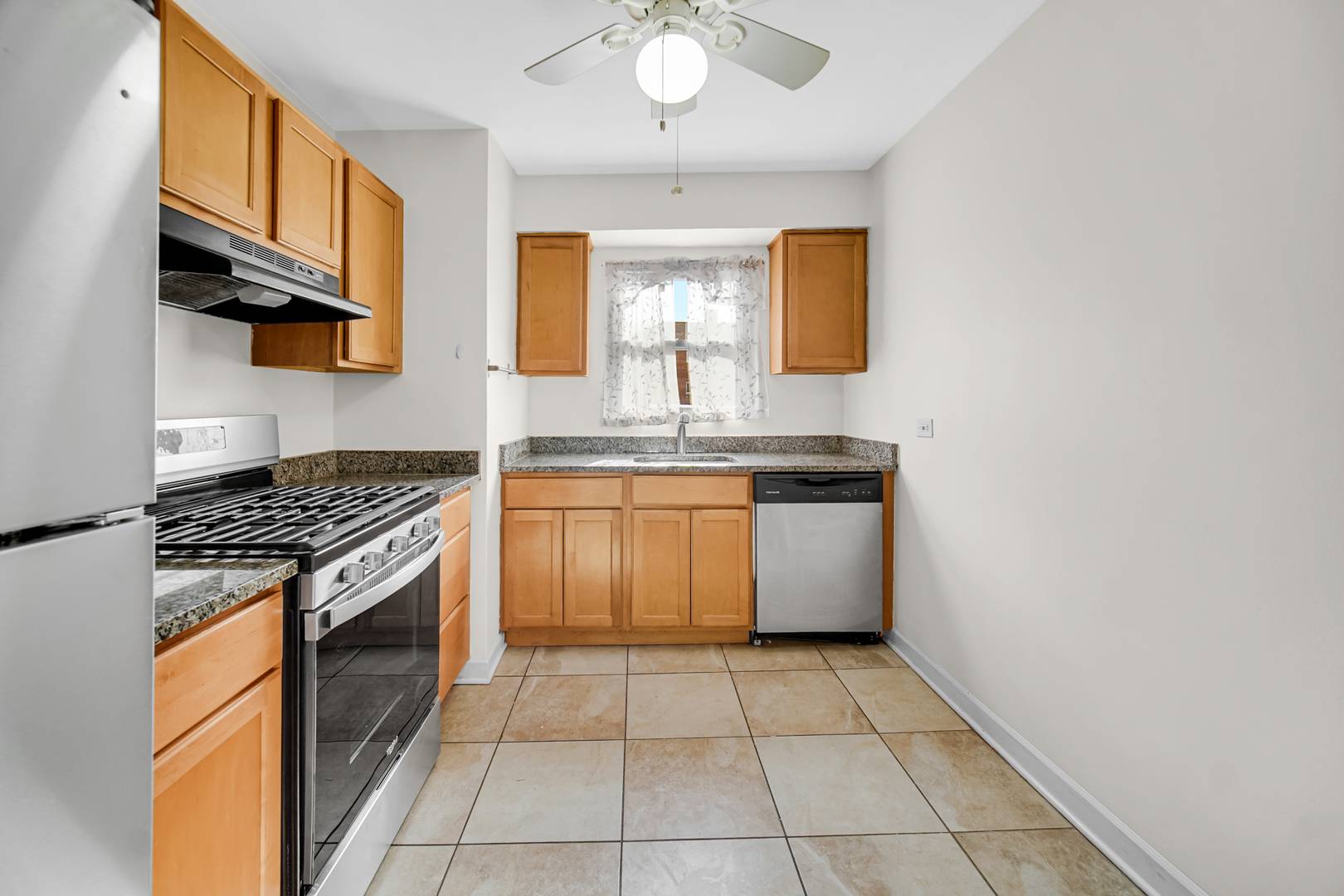 1931 W Albion AVE #1, Chicago, IL 60626