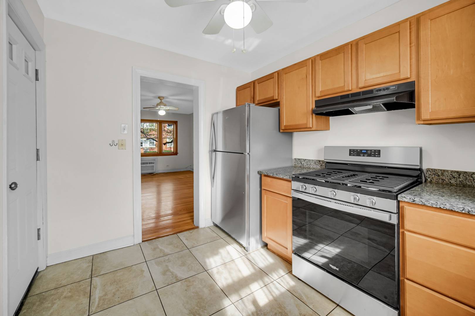 1931 W Albion AVE #1, Chicago, IL 60626