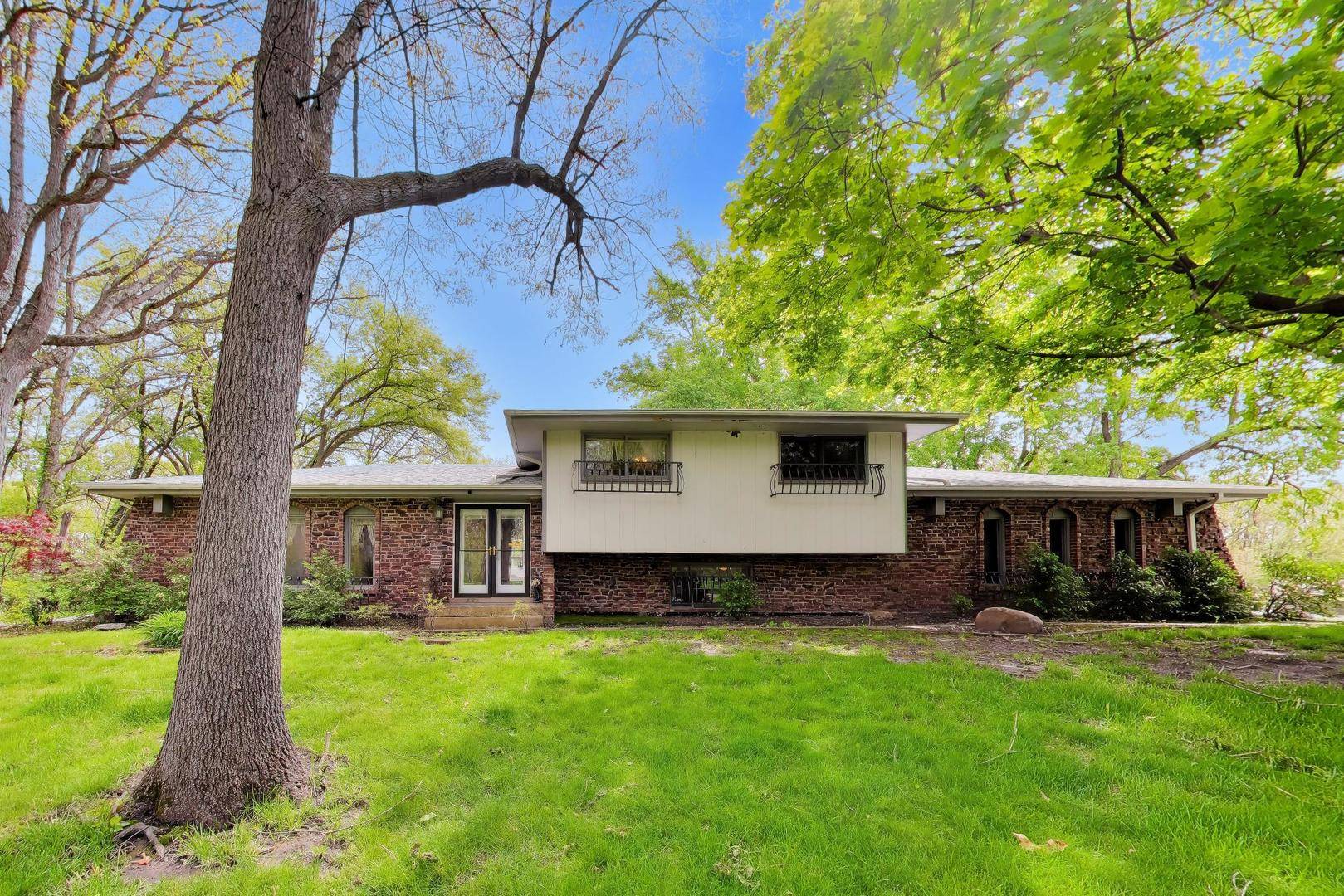 26339 S Woodlawn AVE, Crete, IL 60417
