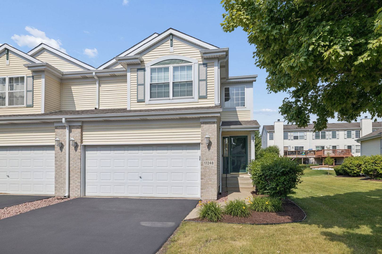 17248 Arrow Head DR, Lockport, IL 60441
