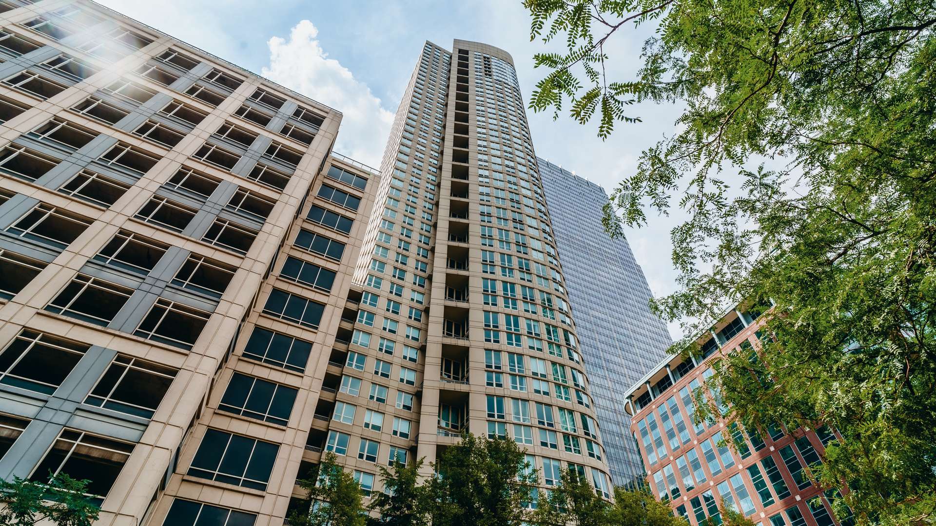 345 N La Salle DR #908, Chicago, IL 60654
