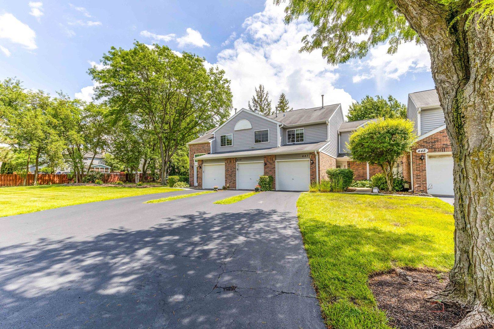 447 Canterbury DR #447-12E, Carol Stream, IL 60188