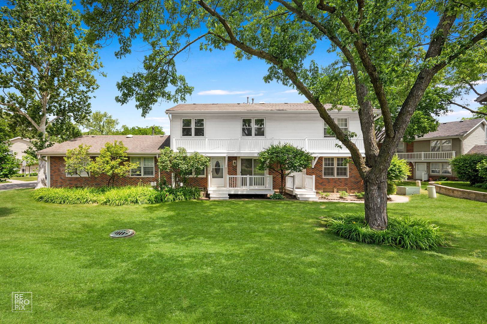 322 Fairchild CT #B, Bloomingdale, IL 60108