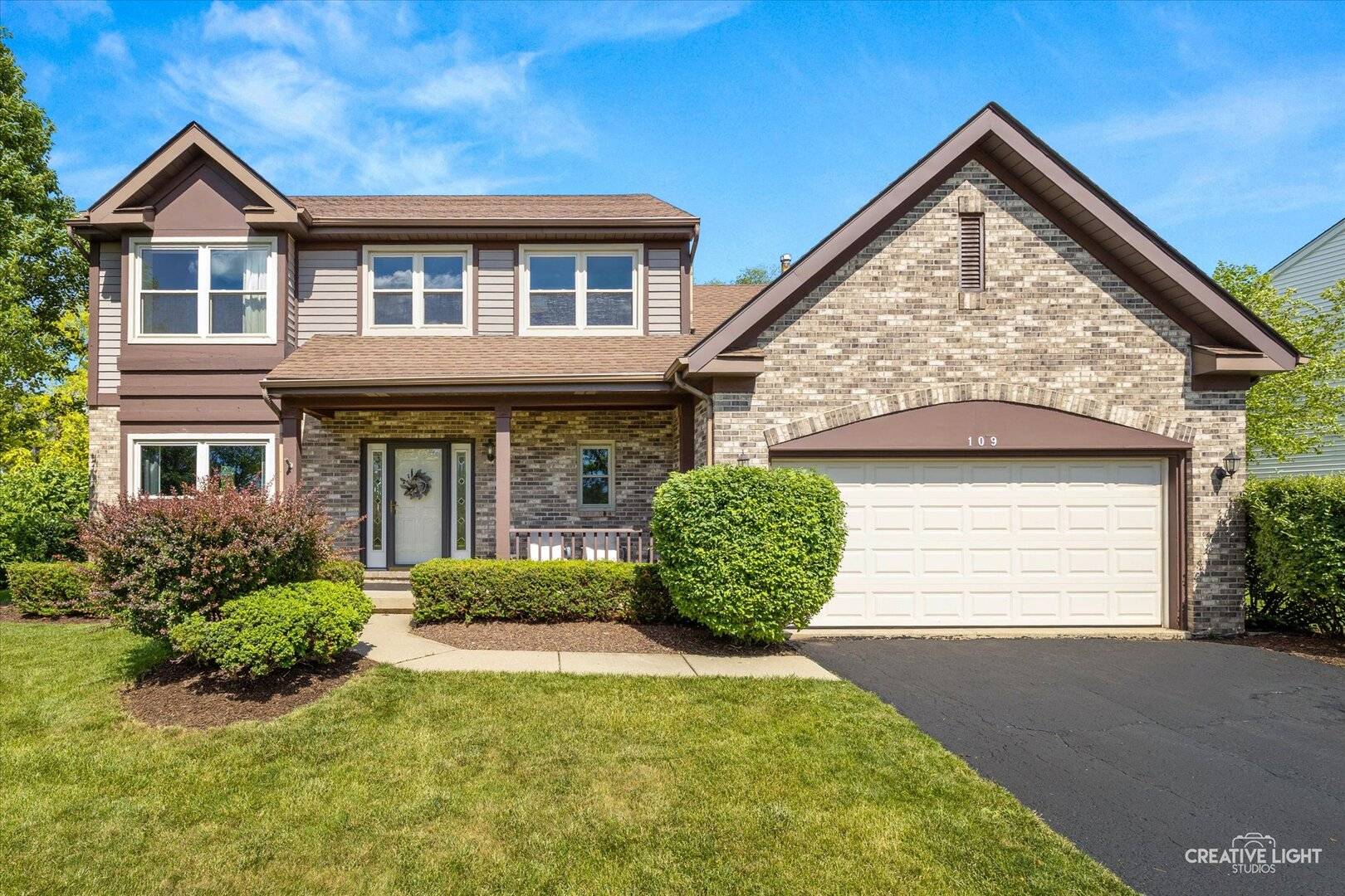 109 Bobolink DR, Grayslake, IL 60030