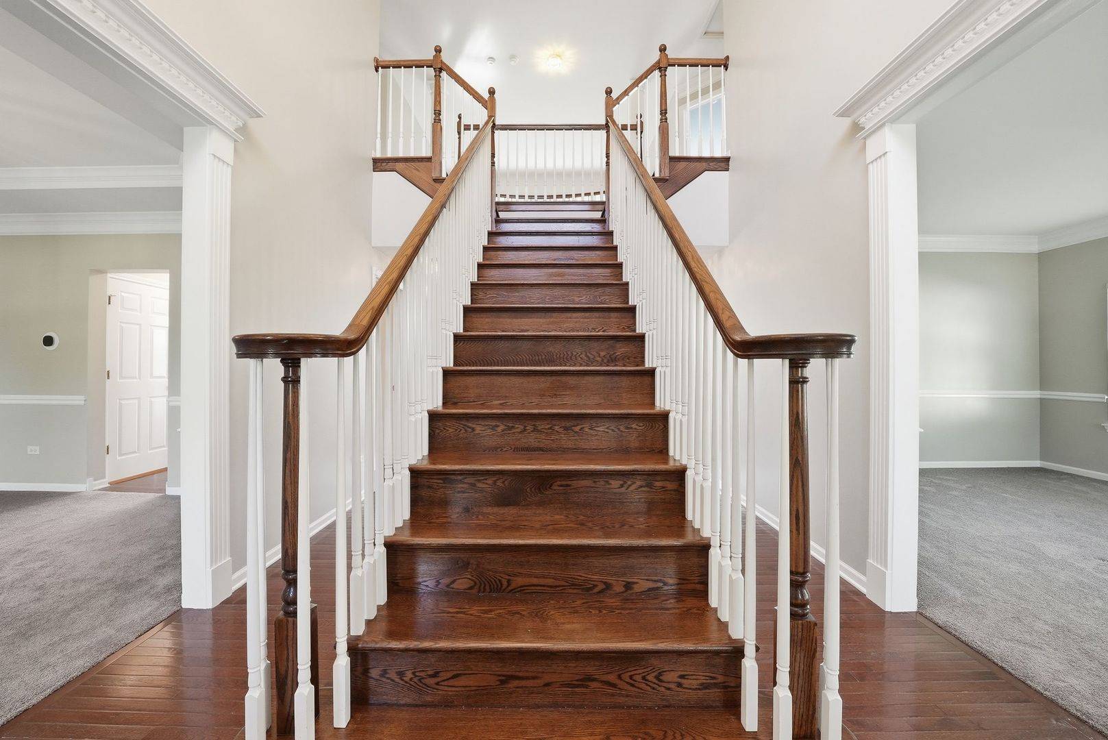 1130 Championship DR, Elgin, IL 60124