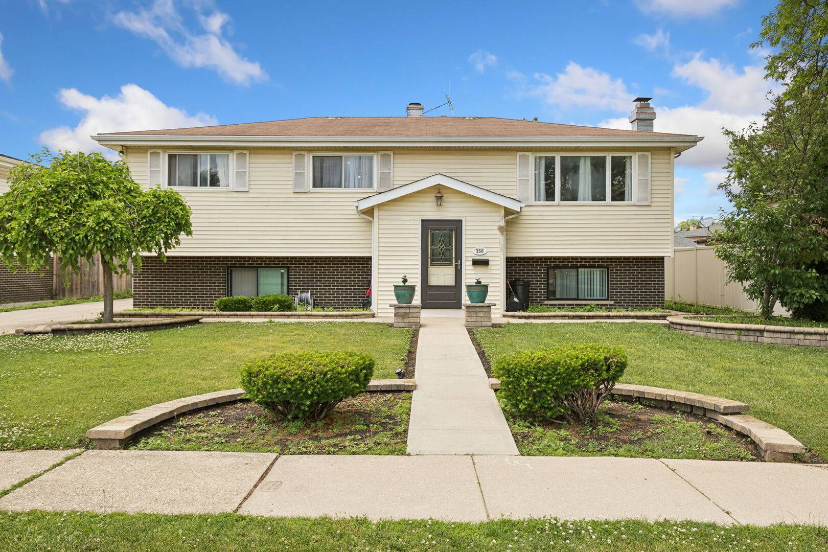 356 W Park AVE, Addison, IL 60101