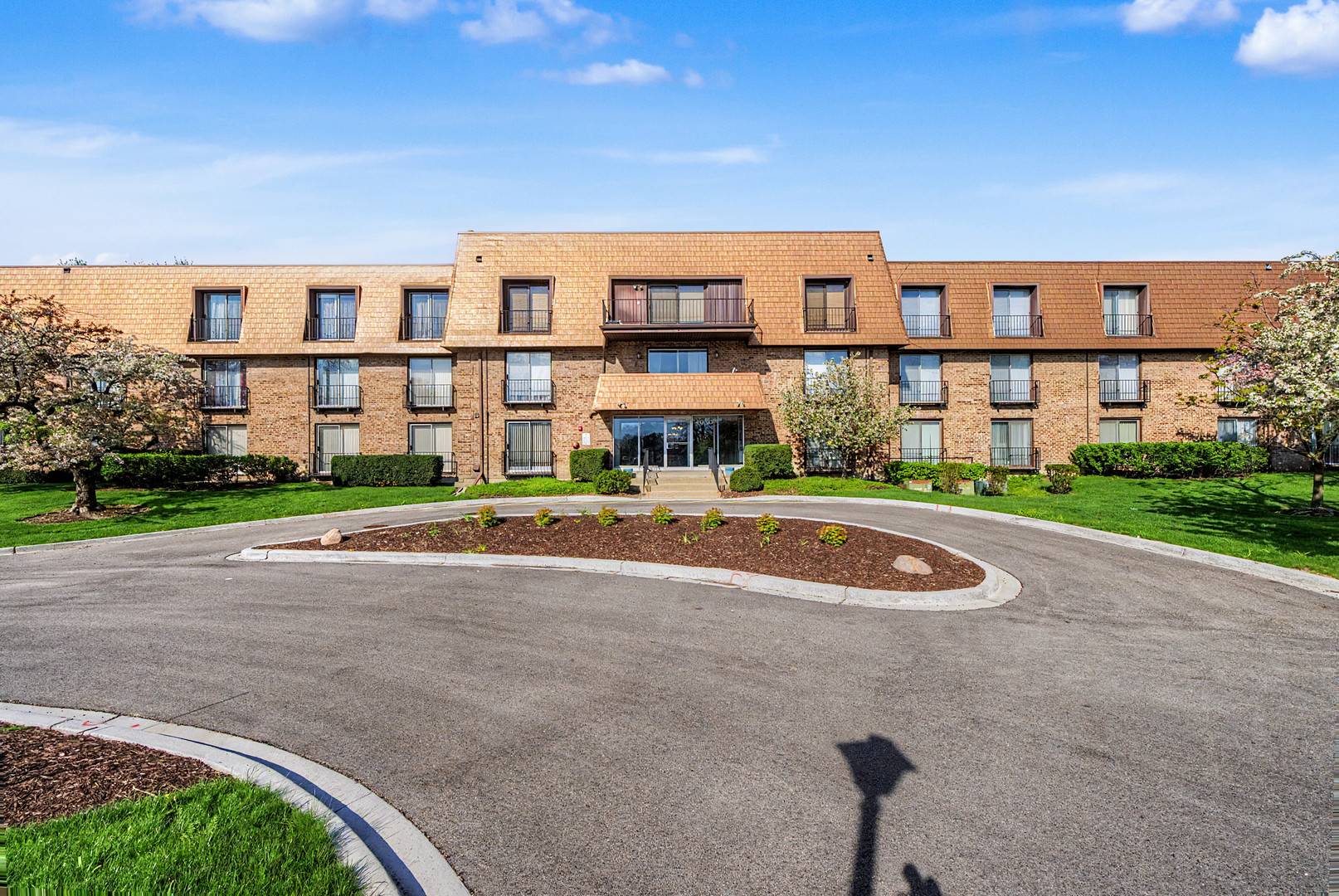 4050 Dundee RD #209, Northbrook, IL 60062