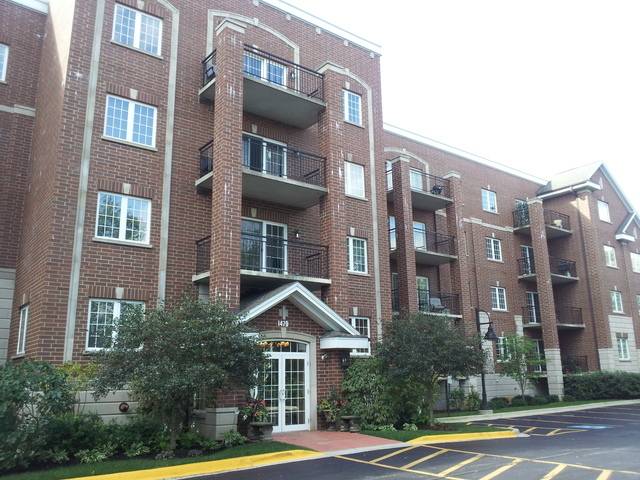 1479 N Milwaukee AVE #101, Libertyville, IL 60048