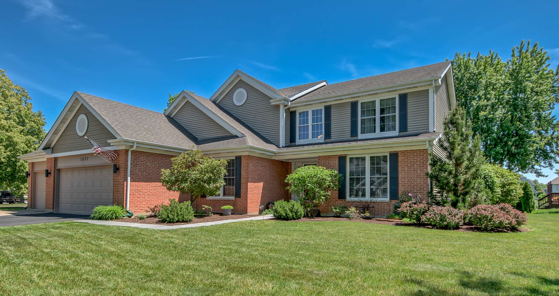 1337 Saddlebrook RD, Bartlett, IL 60103