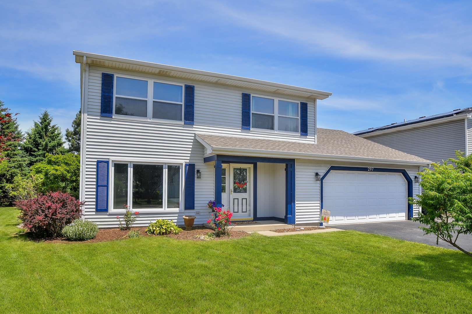 297 Springbrook LN, Carol Stream, IL 60188