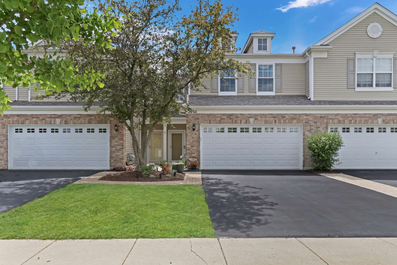 2636 Evergreen CIR, Mchenry, IL 60050
