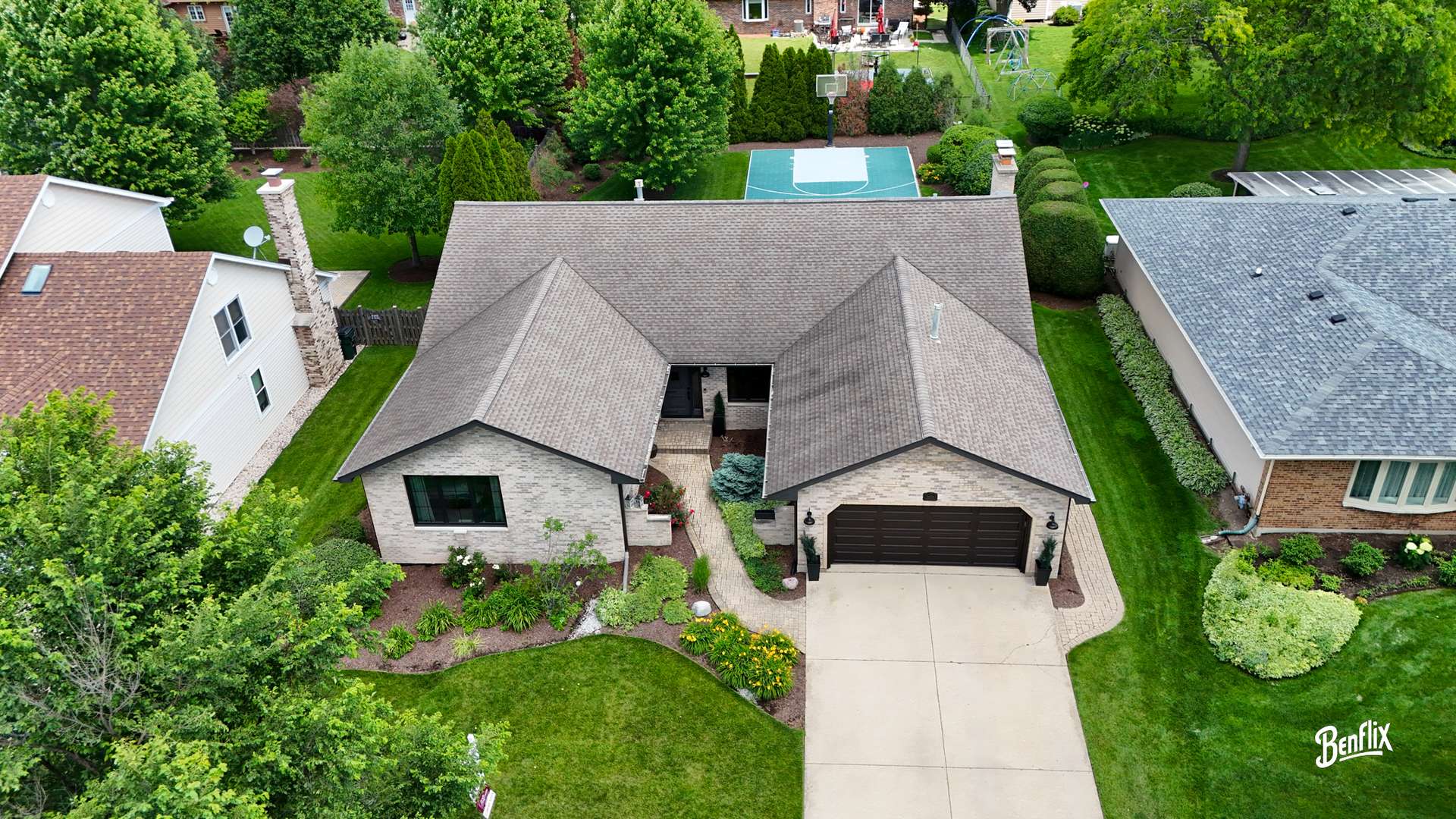 2051 N Ridge AVE, Arlington Heights, IL 60004