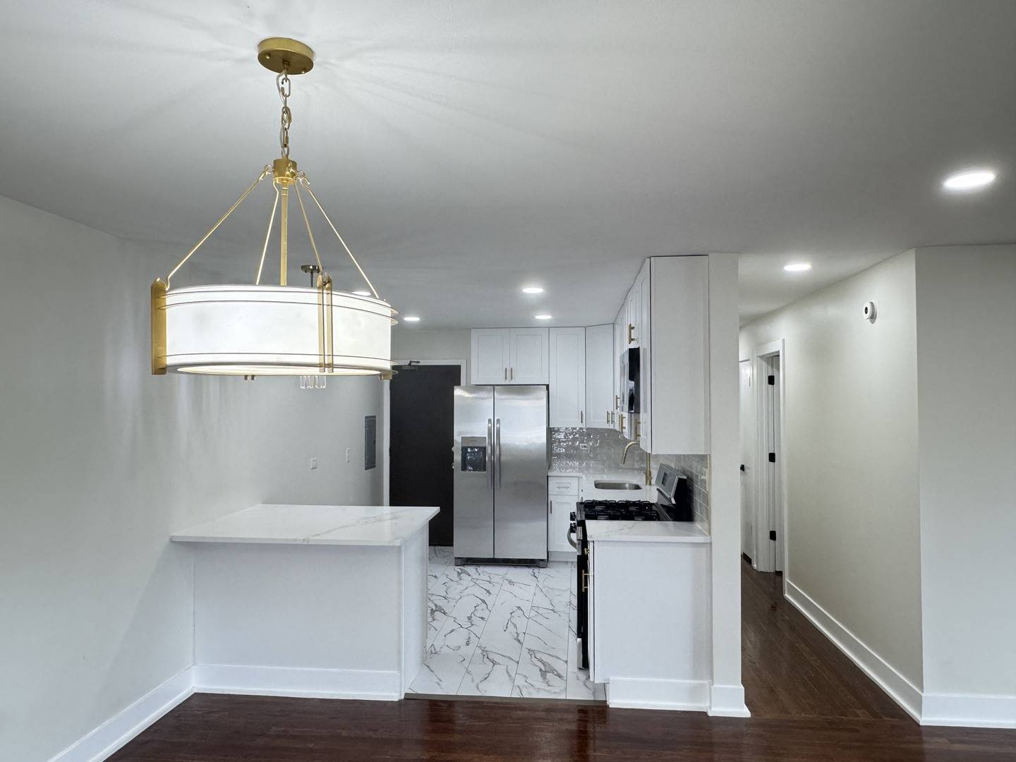 9561 Dee RD #1A, Des Plaines, IL 60016