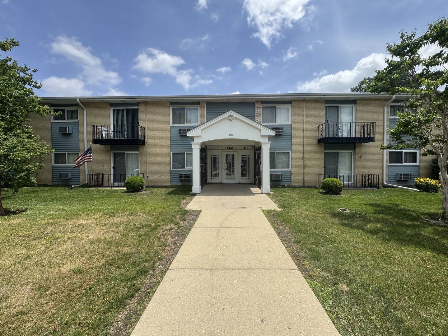 9561 Dee RD #1A, Des Plaines, IL 60016
