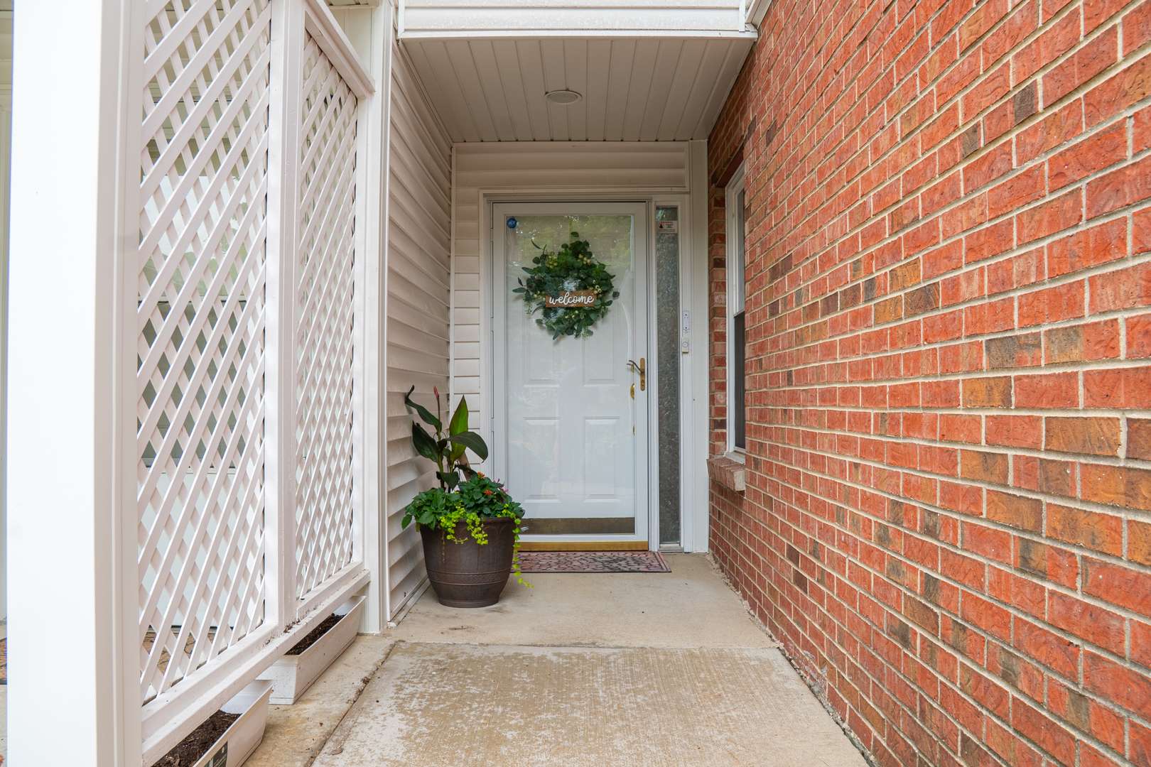 103 Hampton BLVD, Lake Bluff, IL 60044