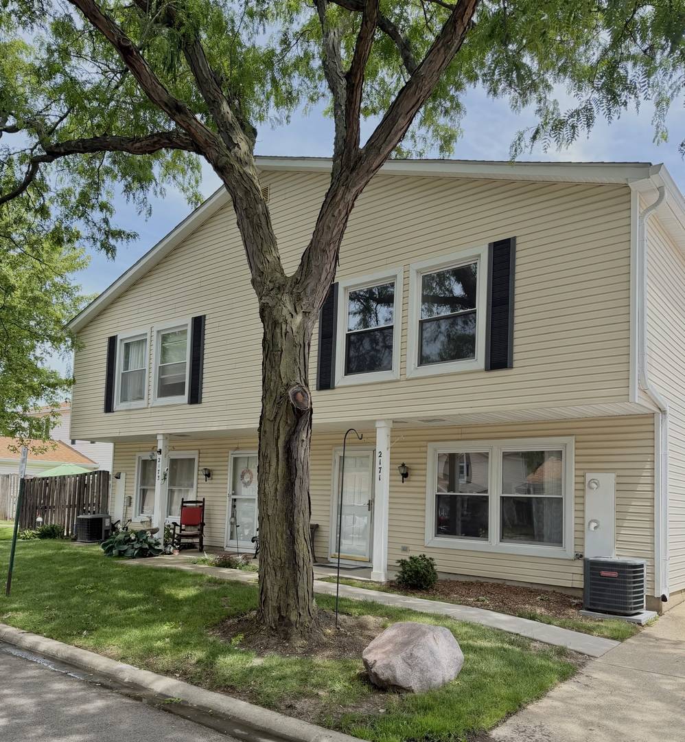 2171 Heather LN, Palatine, IL 60074