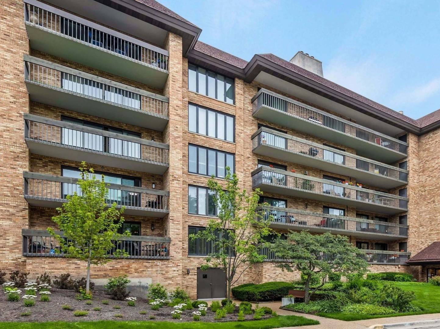 1621 Mission Hills RD #N201, Northbrook, IL 60062
