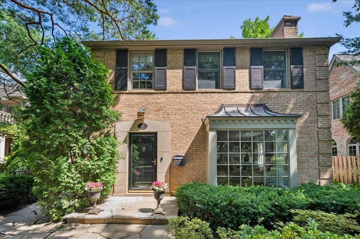 1037 Oak ST, Winnetka, IL 60093