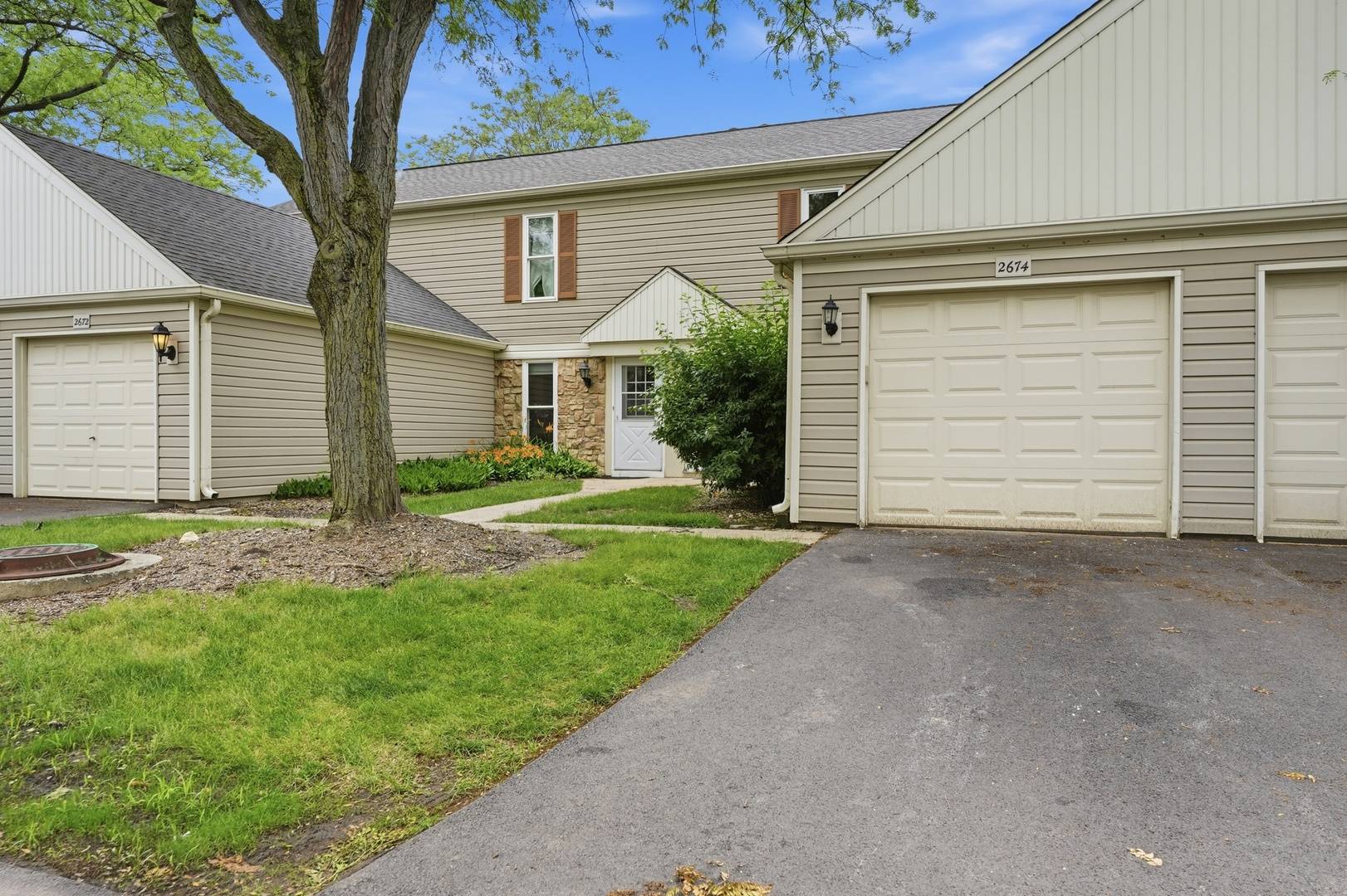 2674 Waterford CT, Aurora, IL 60502