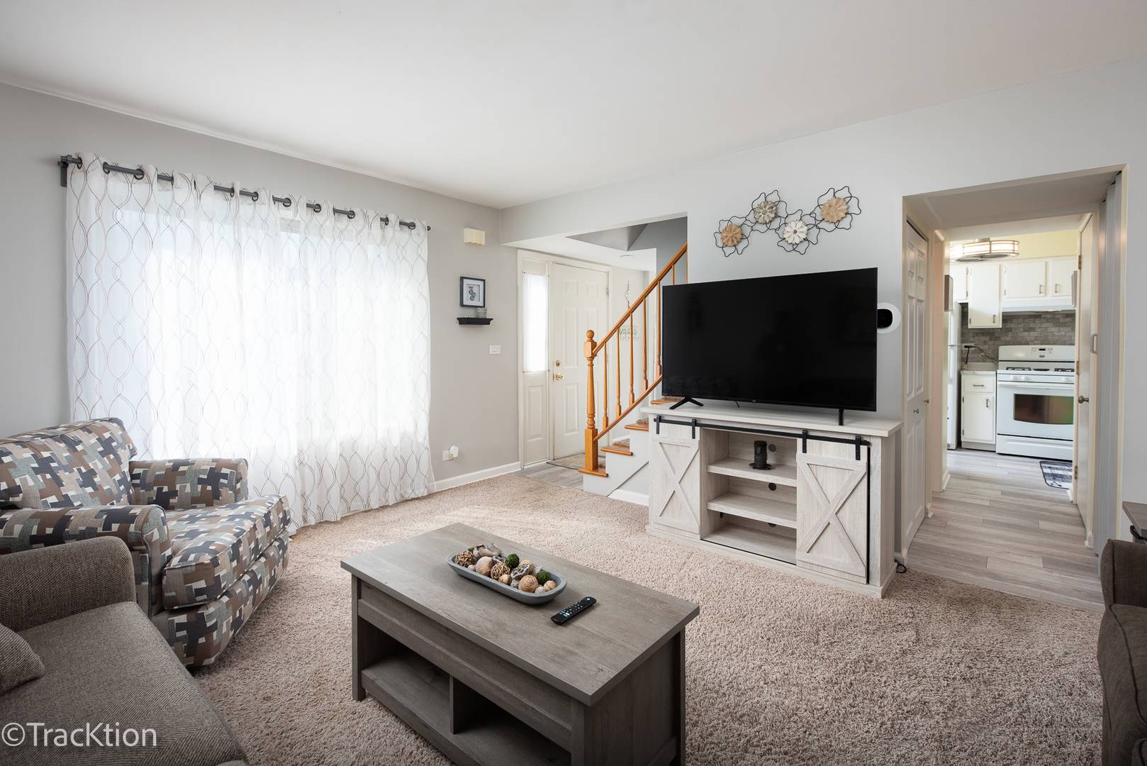6 Tower CT, Downers Grove, IL 60516