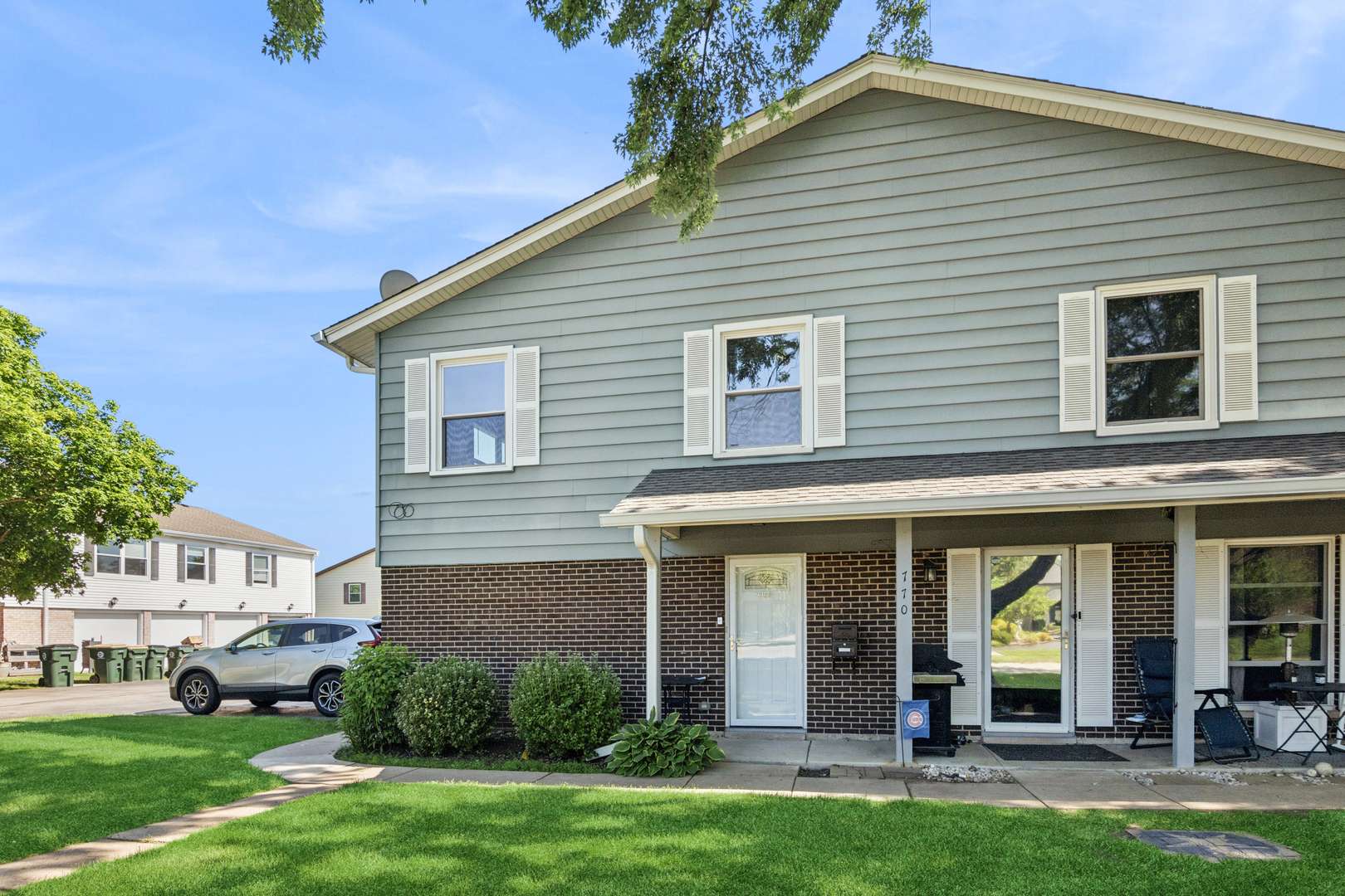 770 Pahl RD #770, Elk Grove Village, IL 60007