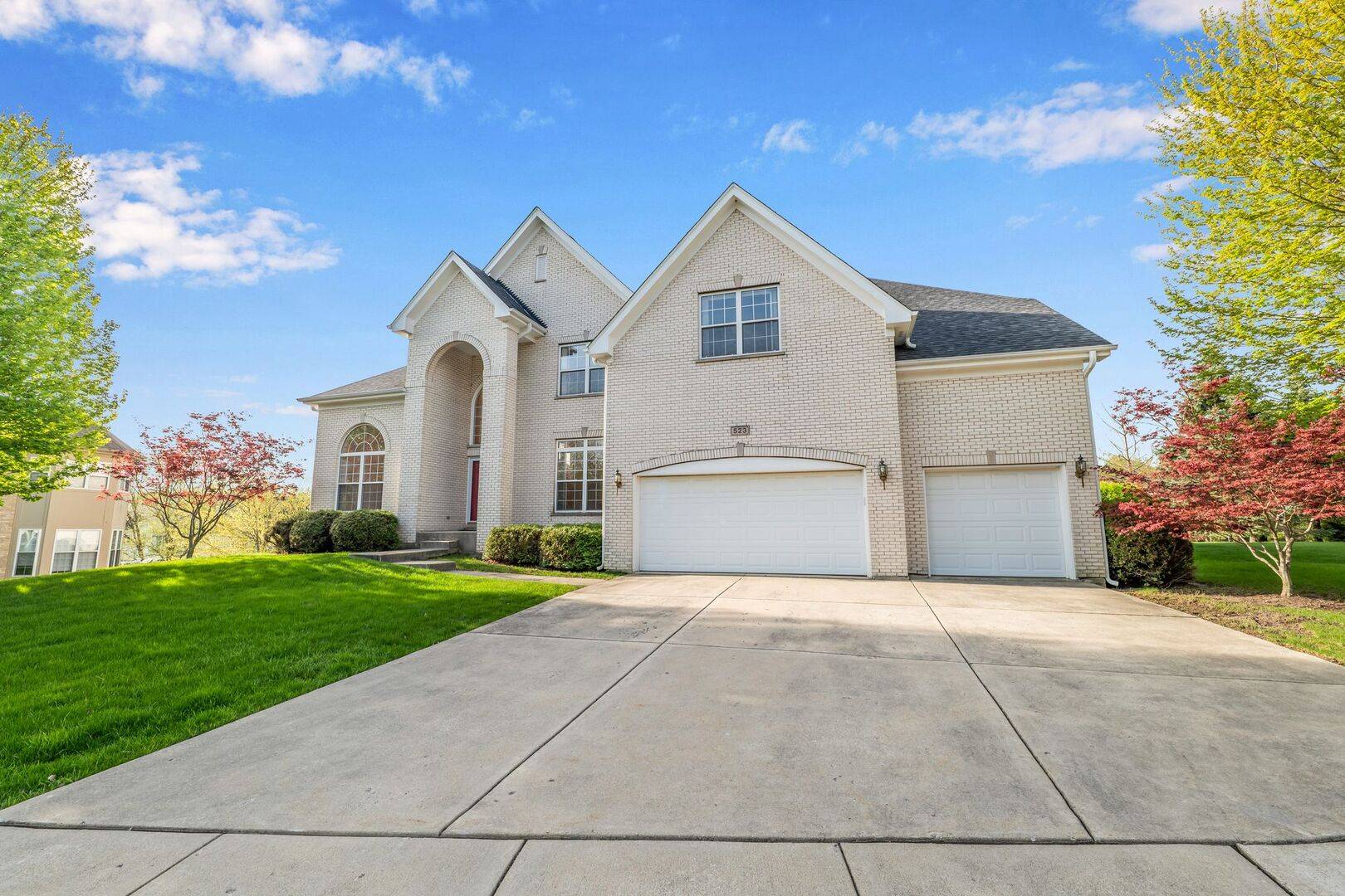 523 W Ruhl RD W, Palatine, IL 60074