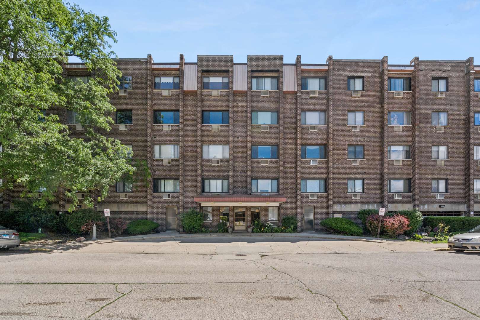 4623 N Chester AVE #307, Chicago, IL 60656