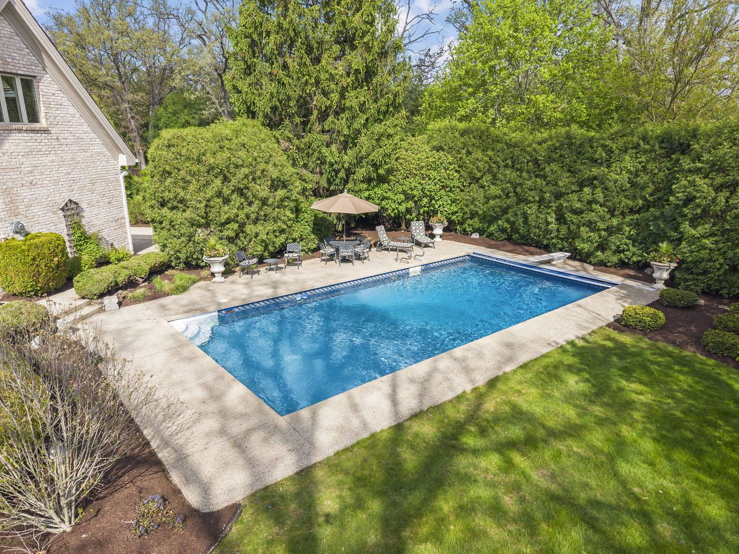 1S370 Winfield RD, Wheaton, IL 60189