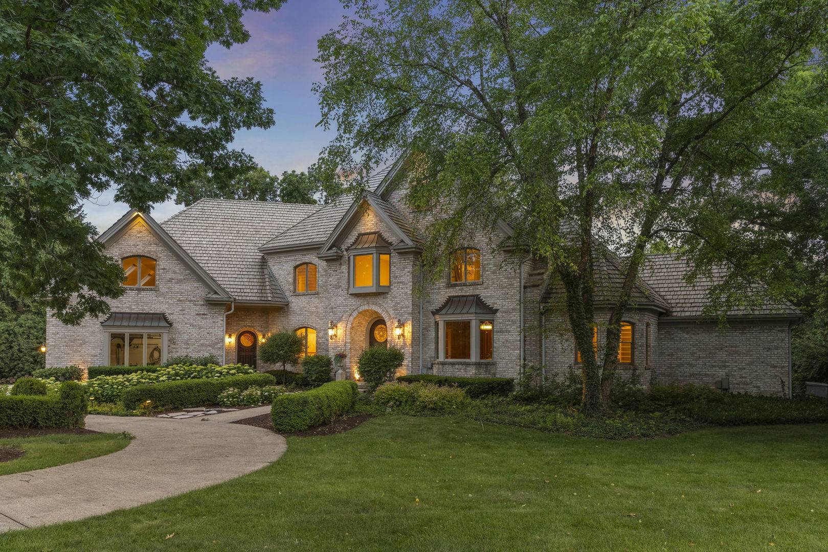 1S370 Winfield RD, Wheaton, IL 60189