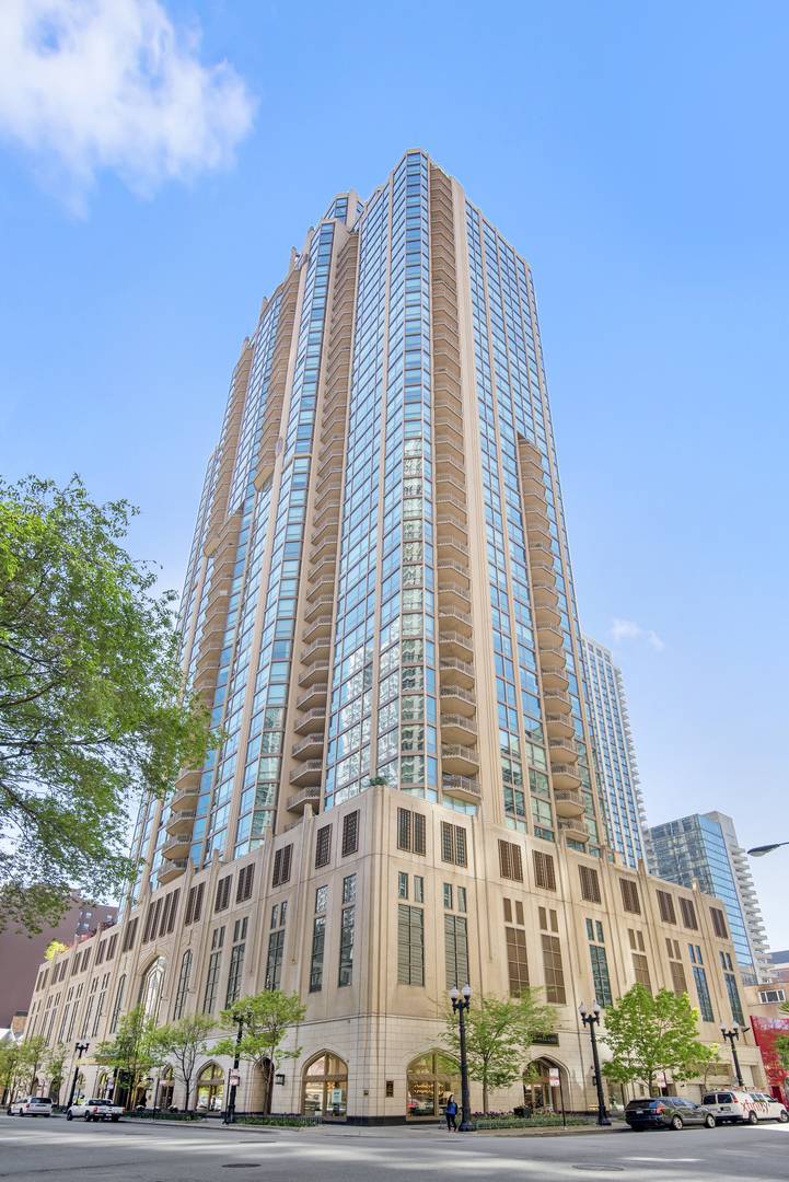 21 E Huron ST #2104, Chicago, IL 60611